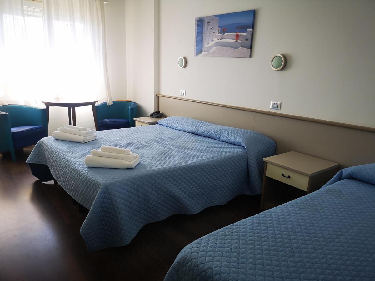 Hotel Marina Celle Ligure Habitación foto